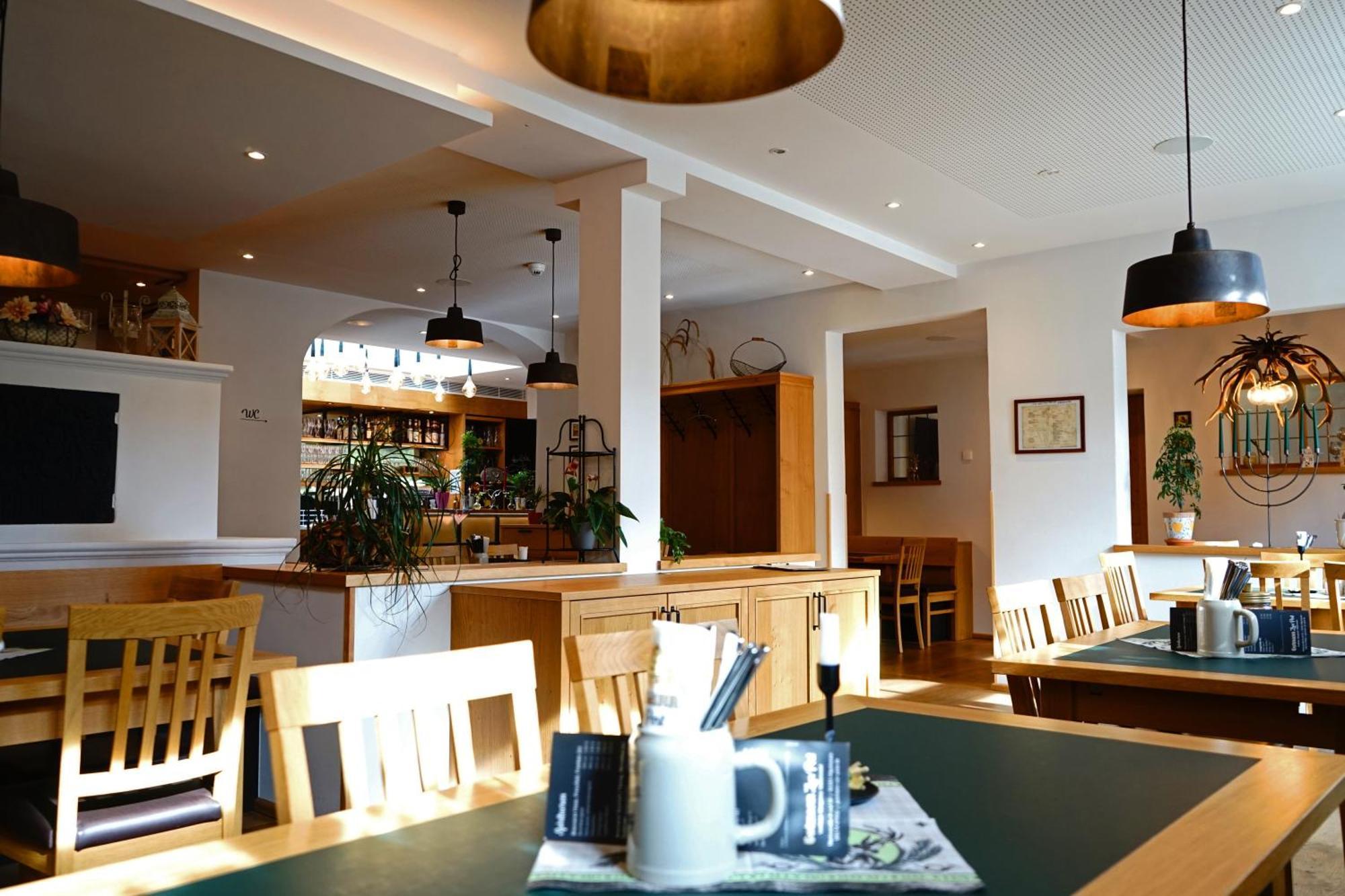 Hotel Zum Schwarzen Ross Und Gutmann Zur Post Hilpoltstein Eksteriør billede